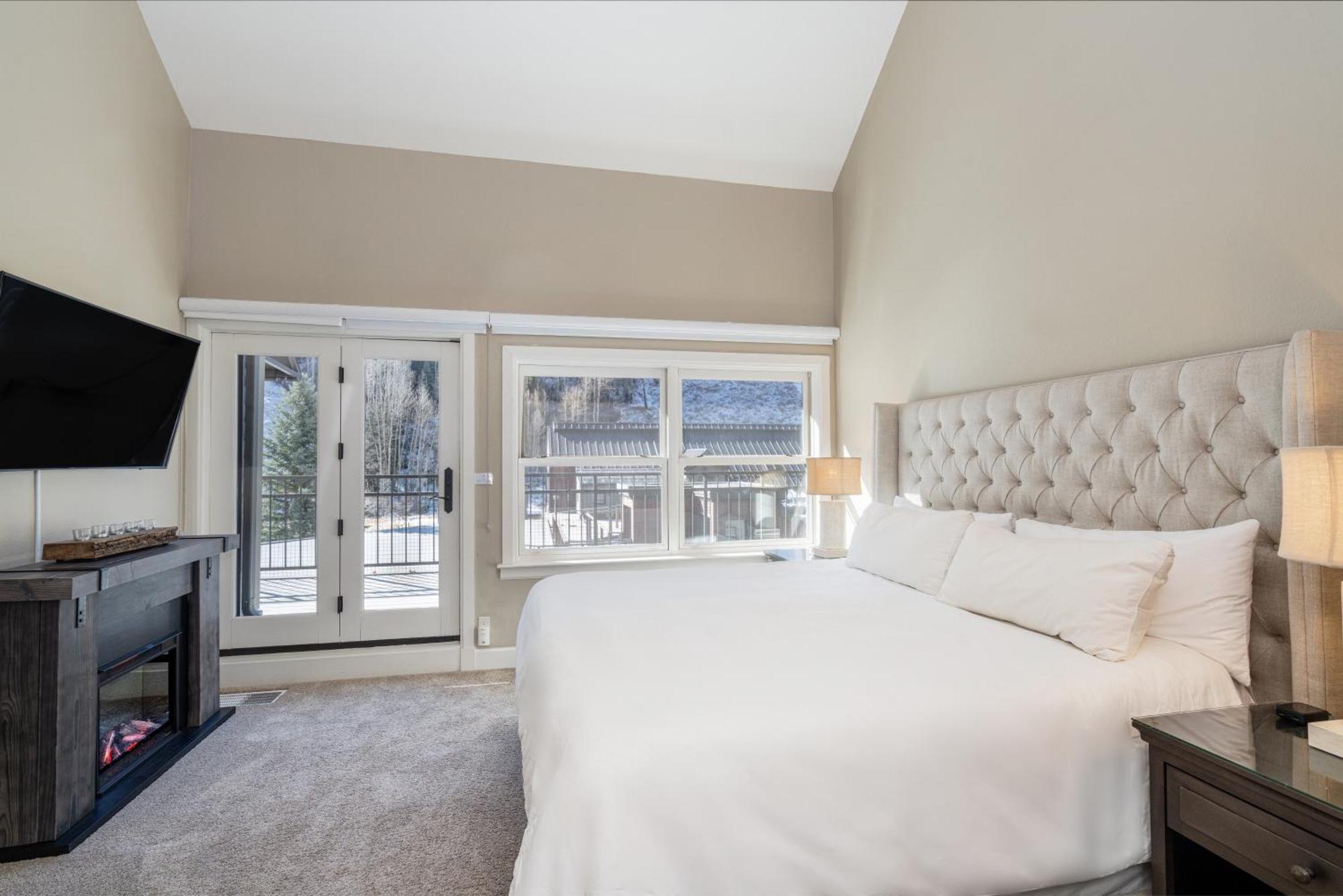 In Out In Town! Area Views, Fireplace, Hot Tub Telluride